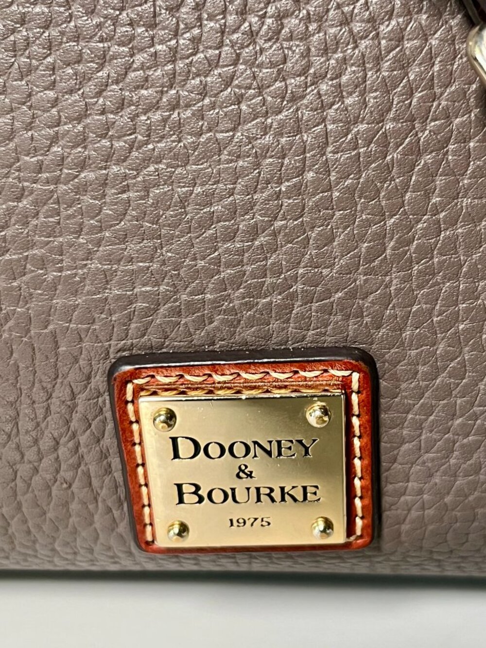 Dooney & Bourke Pebble Grain Large Peyton Triple Zip Crossbody in Elephant + COA - Picture 3 of 16
